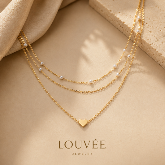 COLLAR TRIPLE CAPAS CORAZÓN DORADO