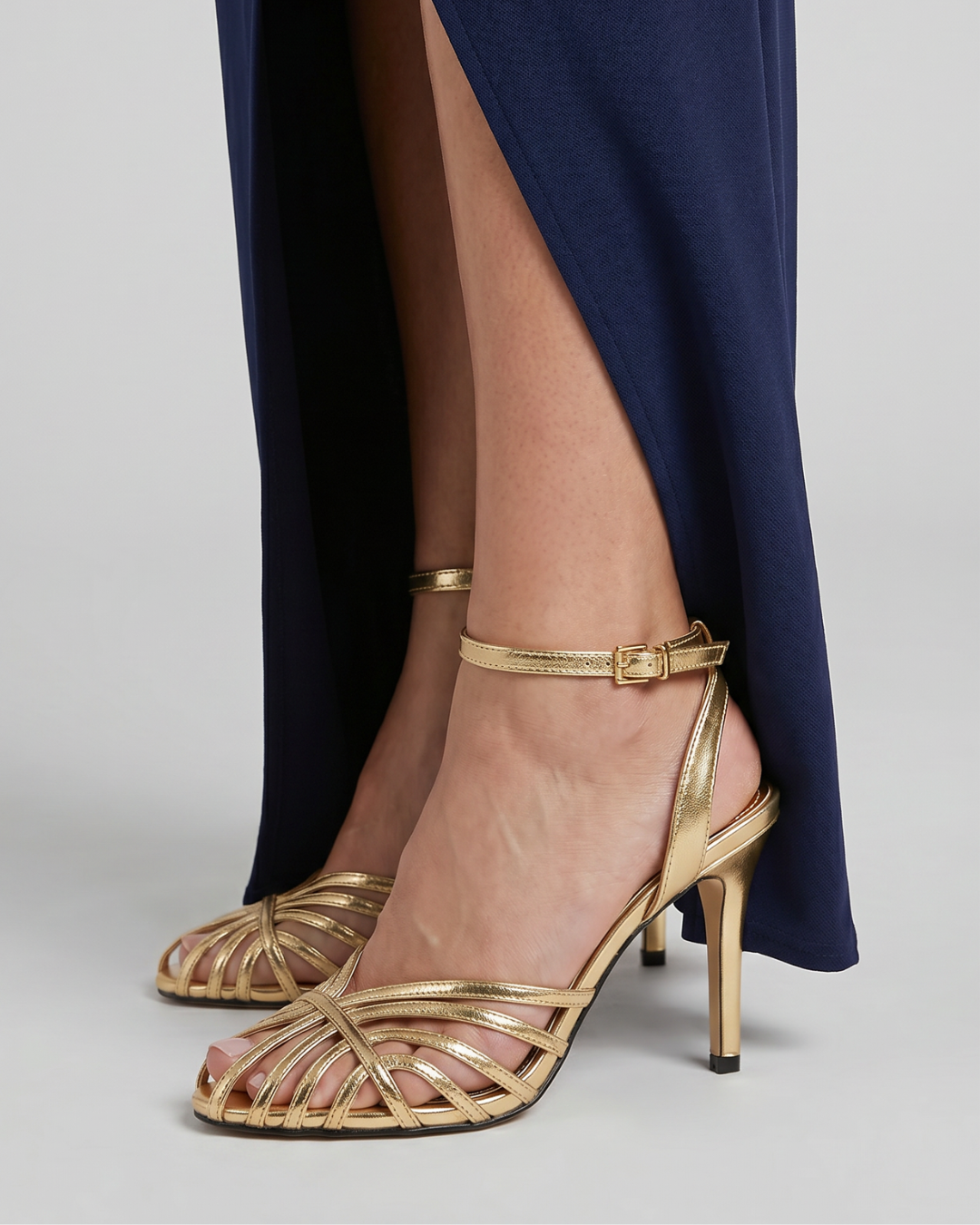 TACONES AGUJA JAULA DORADA TIRA TOBILLO