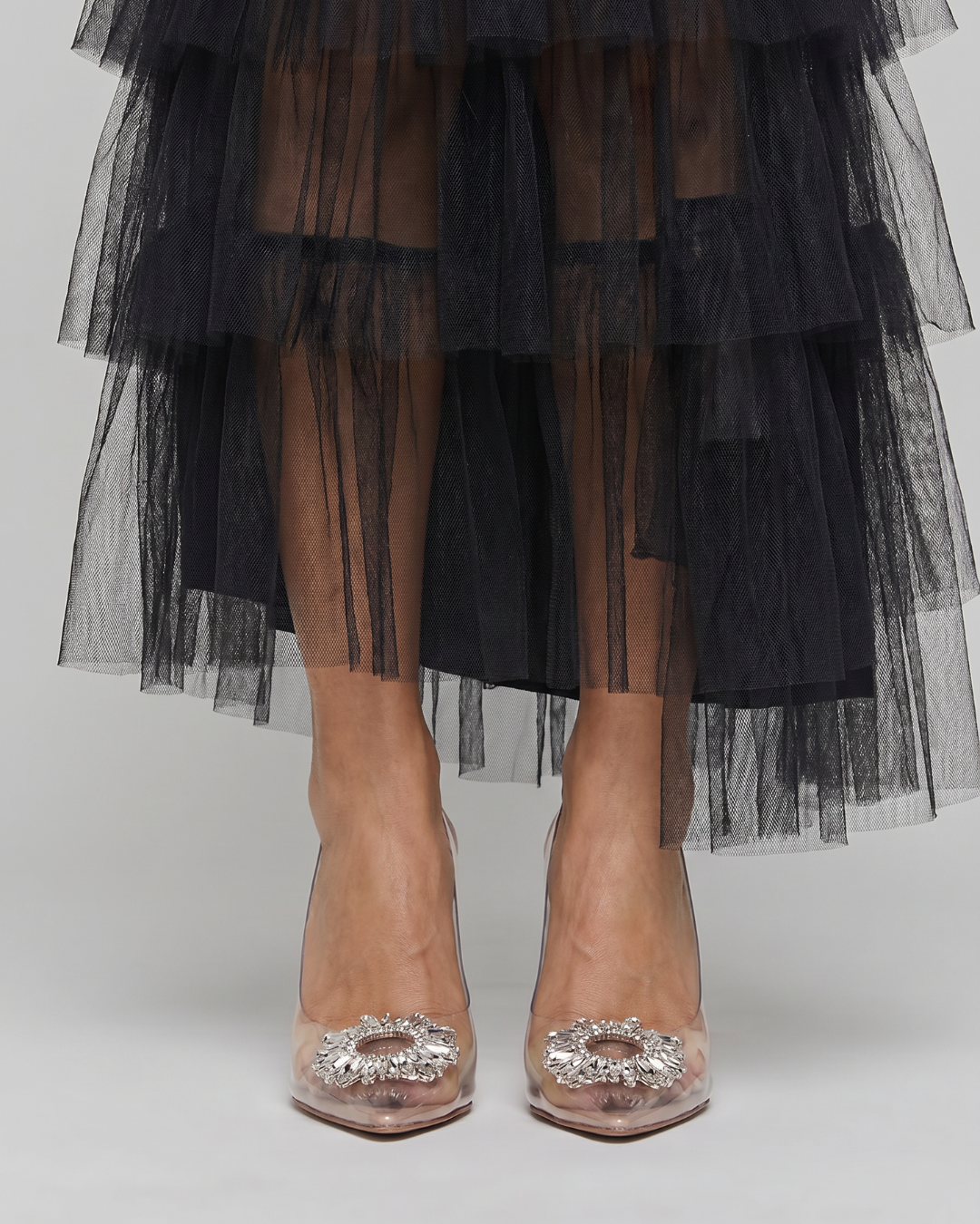 TACONES TRANSPARENTES CON BROCHE DE CRISTALES