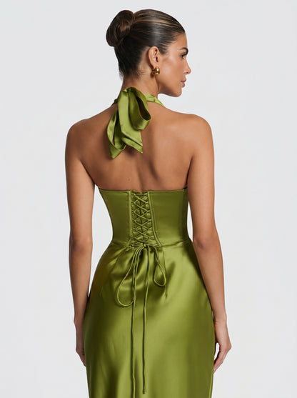 VESTIDO MAXI SATÉN HALTER CON ESPALDA DE CORSÉ