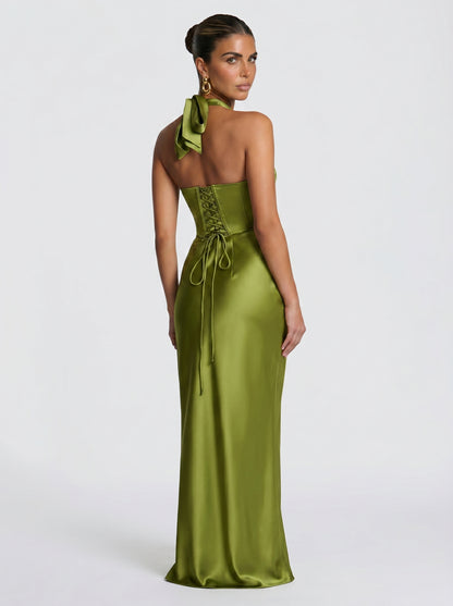 VESTIDO MAXI SATÉN HALTER CON ESPALDA DE CORSÉ
